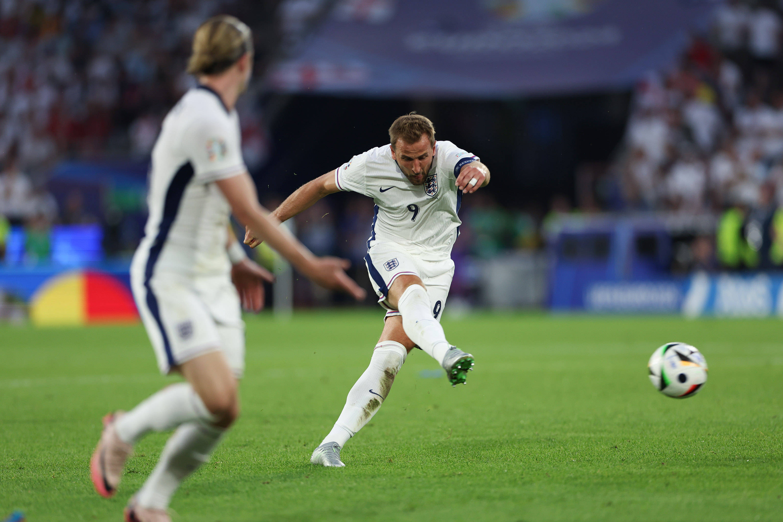 澳亚国际平台-包含英格兰大获胜，顺利晋级下一轮比赛的词条