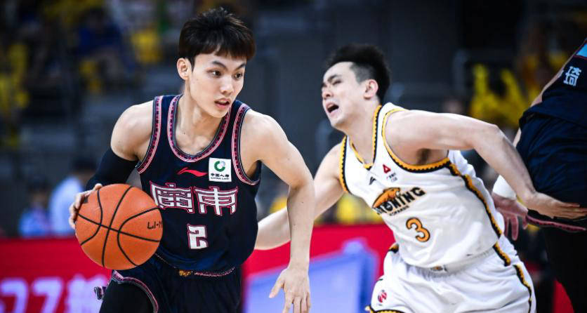 澳亚国际手游官网-上海队战胜广东，全队表现出色